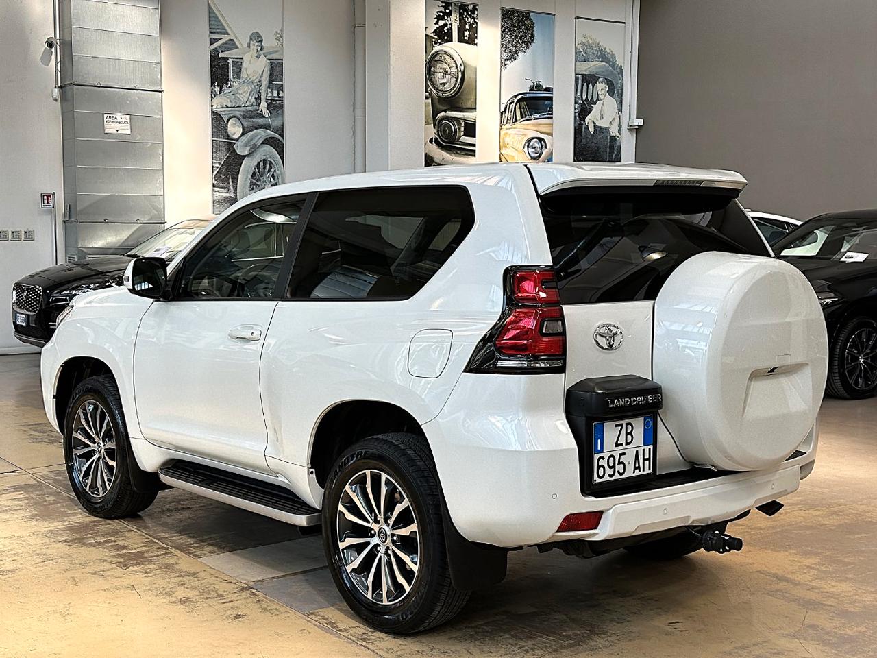 Toyota Land Cruiser 3 Porte 2.8 d-4d Lounge auto - Gancio Traino