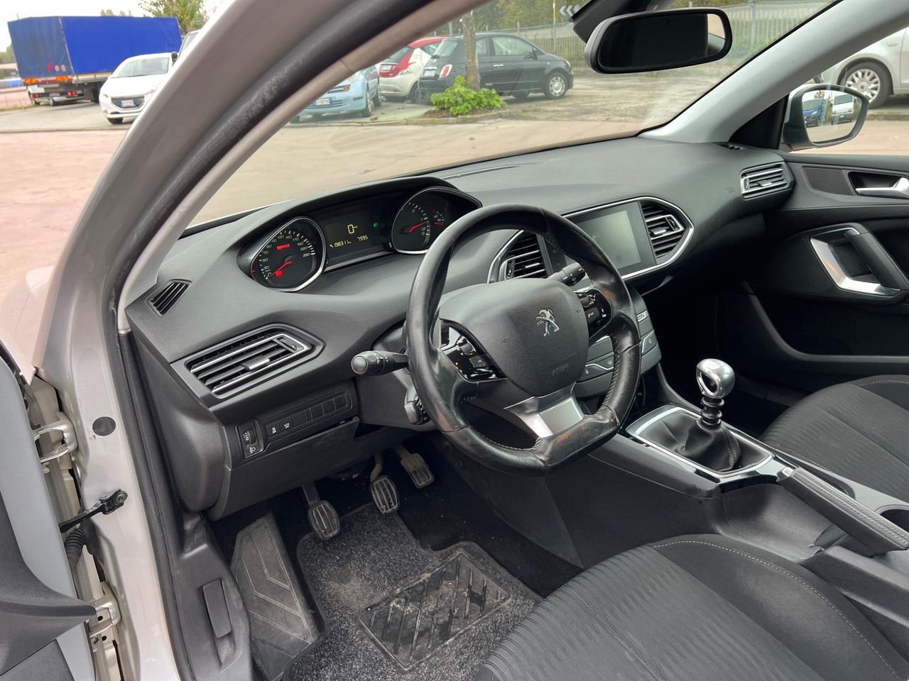 Peugeot 308 1.6 e-HDi 115 CV Stop&Start Active