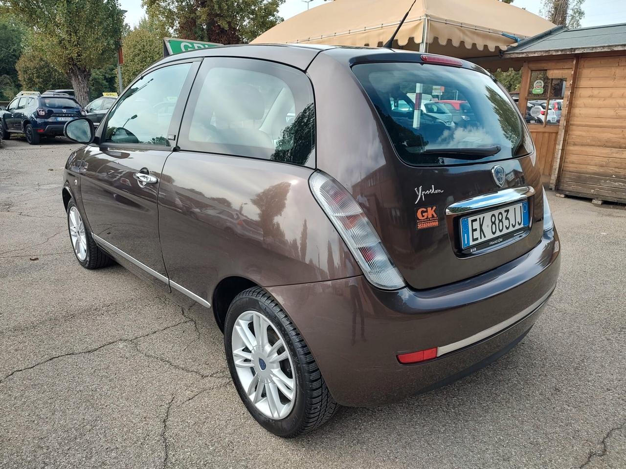 Lancia Ypsilon 1.2 69 CV 5 porte GPL Ecochic Platinum, benzina\gpl, OK NEOPATENTATI