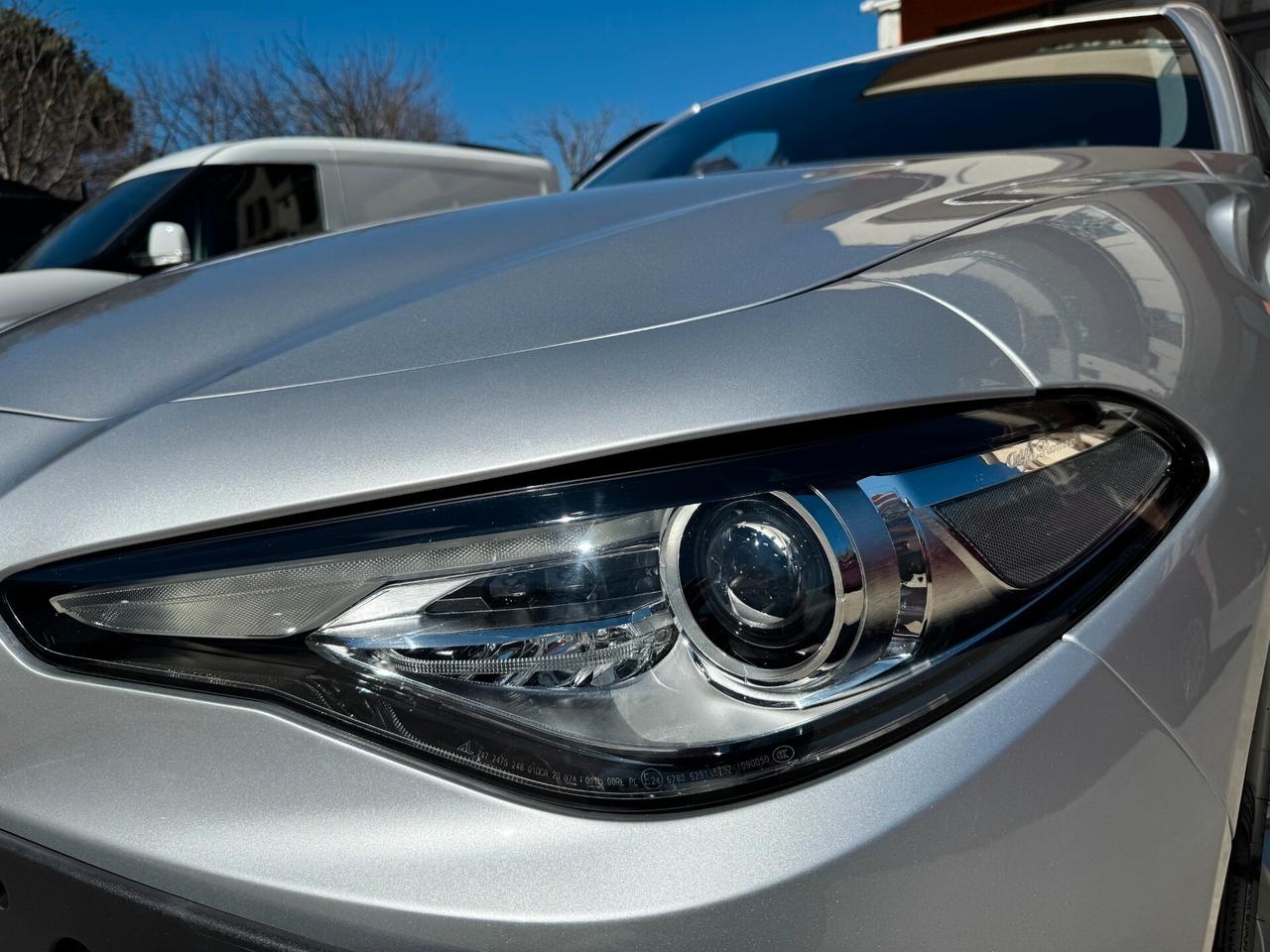 Alfa Romeo Giulia 2.2 Turbodiesel 160 CV AT8 Rosso Edizione