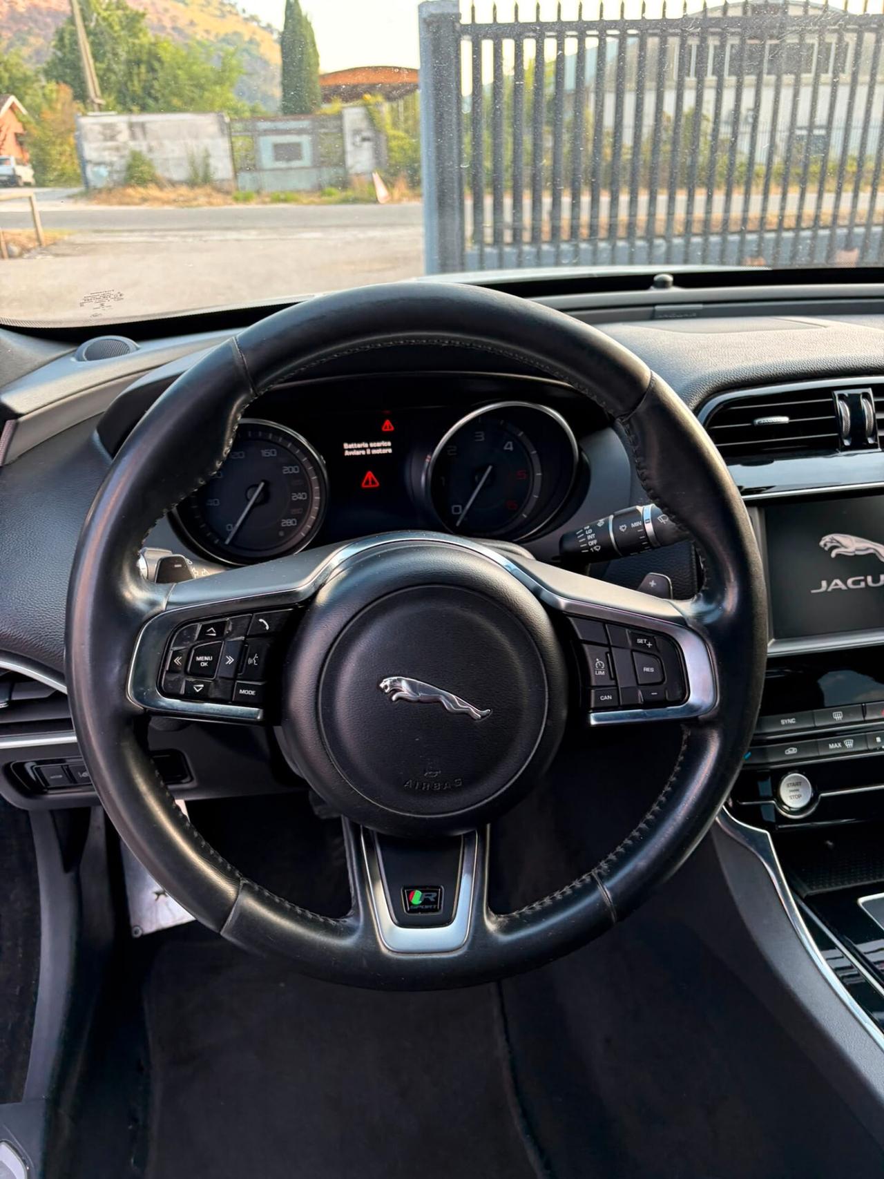 Jaguar XE 2.0 D Turbo aut. R-Sport