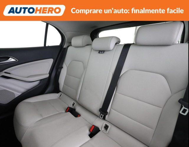 MERCEDES-BENZ GLA 200 d Automatic Sport