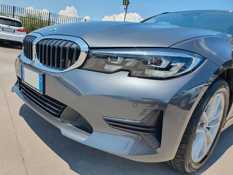 BMW 316d Touring 122 Mild-Hybrid Auto LED KM 6.251
