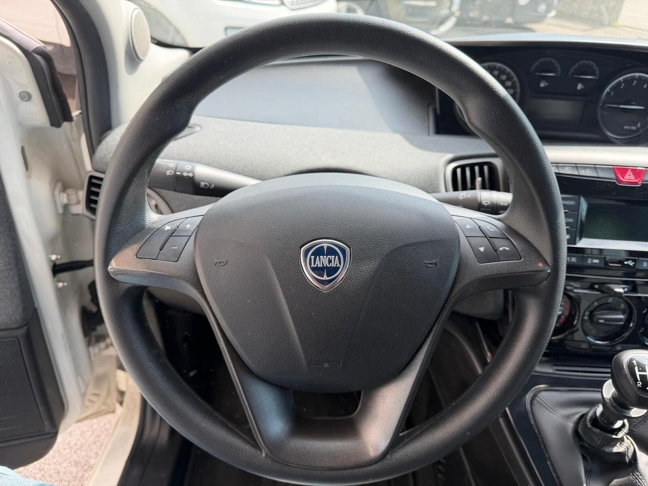 Lancia Ypsilon 1.0 FireFly 5 porte S&S Hybrid UnYca