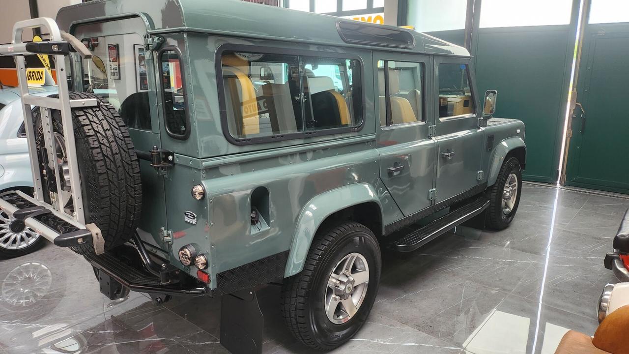 Land Rover Defender 110 2.2 TD4 Station Wagon N1