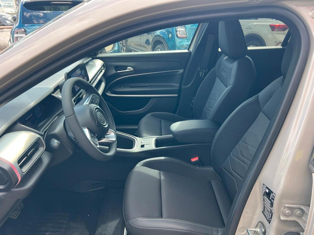 Jeep Avenger 1.2 Turbo 100 CV MHEV Summit