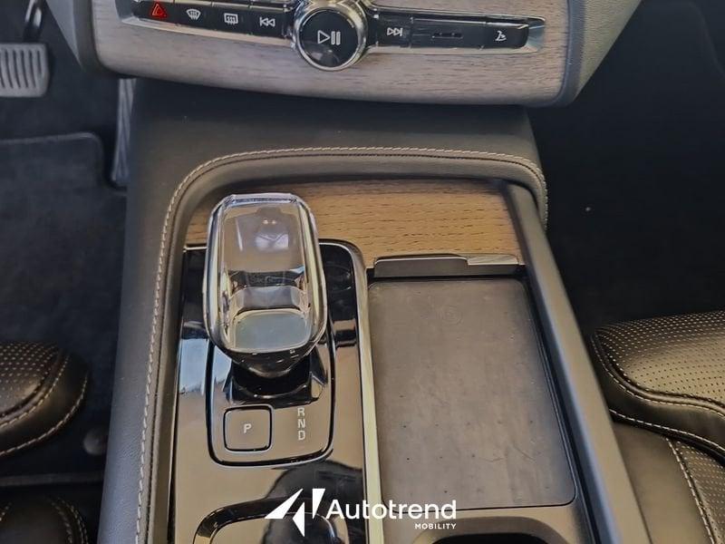 Volvo XC90 B5 235+14 CV AWD Mild Hybrid Diesel Automatico 7 Posti Plus Bright