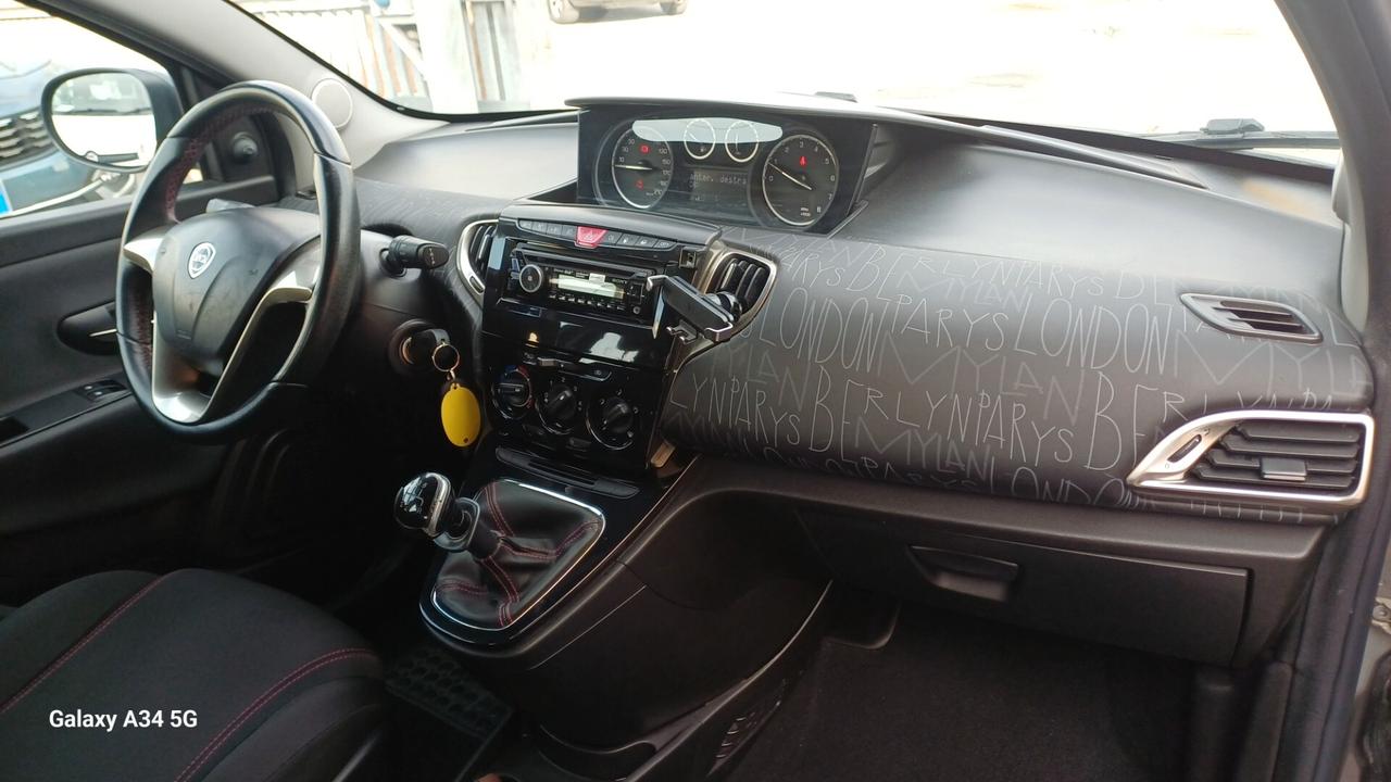 Lancia Ypsilon 1.2 69 CV 5 porte GPL Ecochic S Momodesign