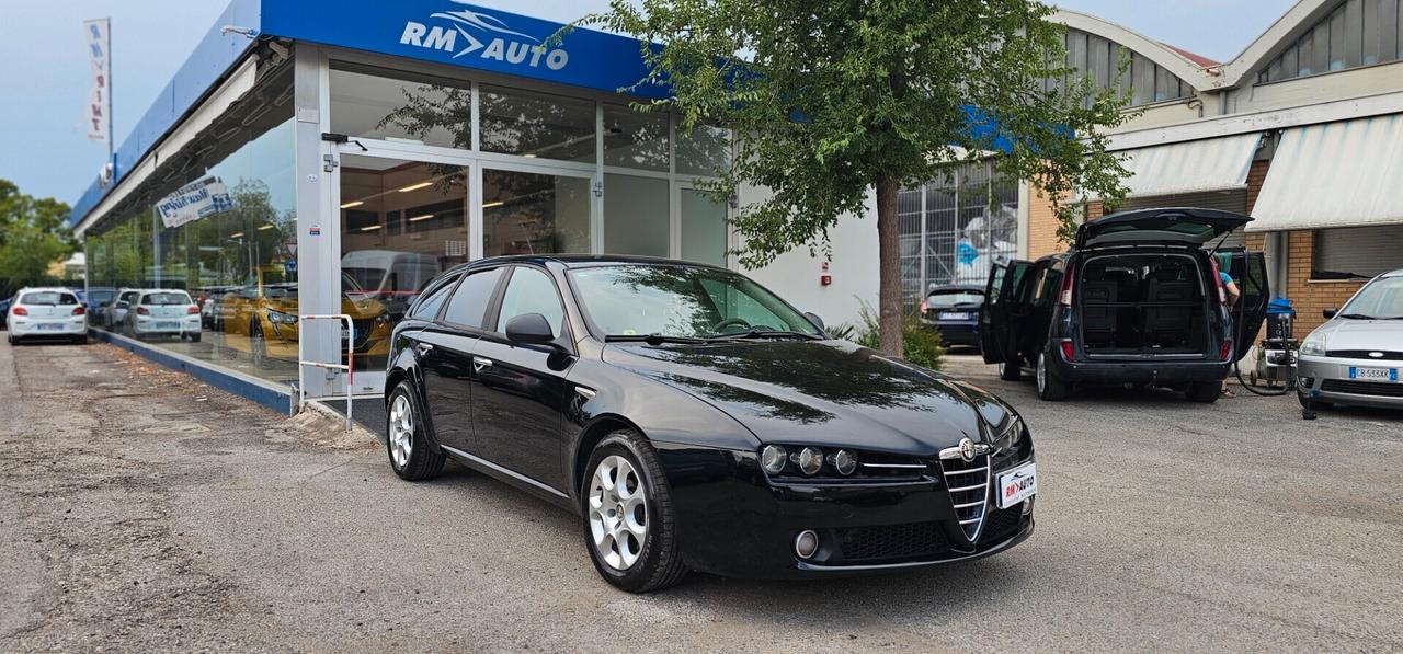 Alfa Romeo 159 1.9 JTDm Sportwagon Distinctive