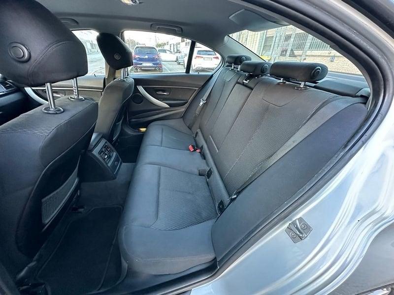 BMW Serie 3 320 d Business aut. 184cv