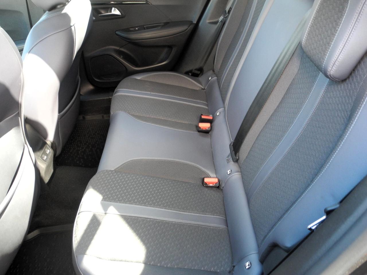 Peugeot 2008 PureTech Turbo 130 S&S Allure