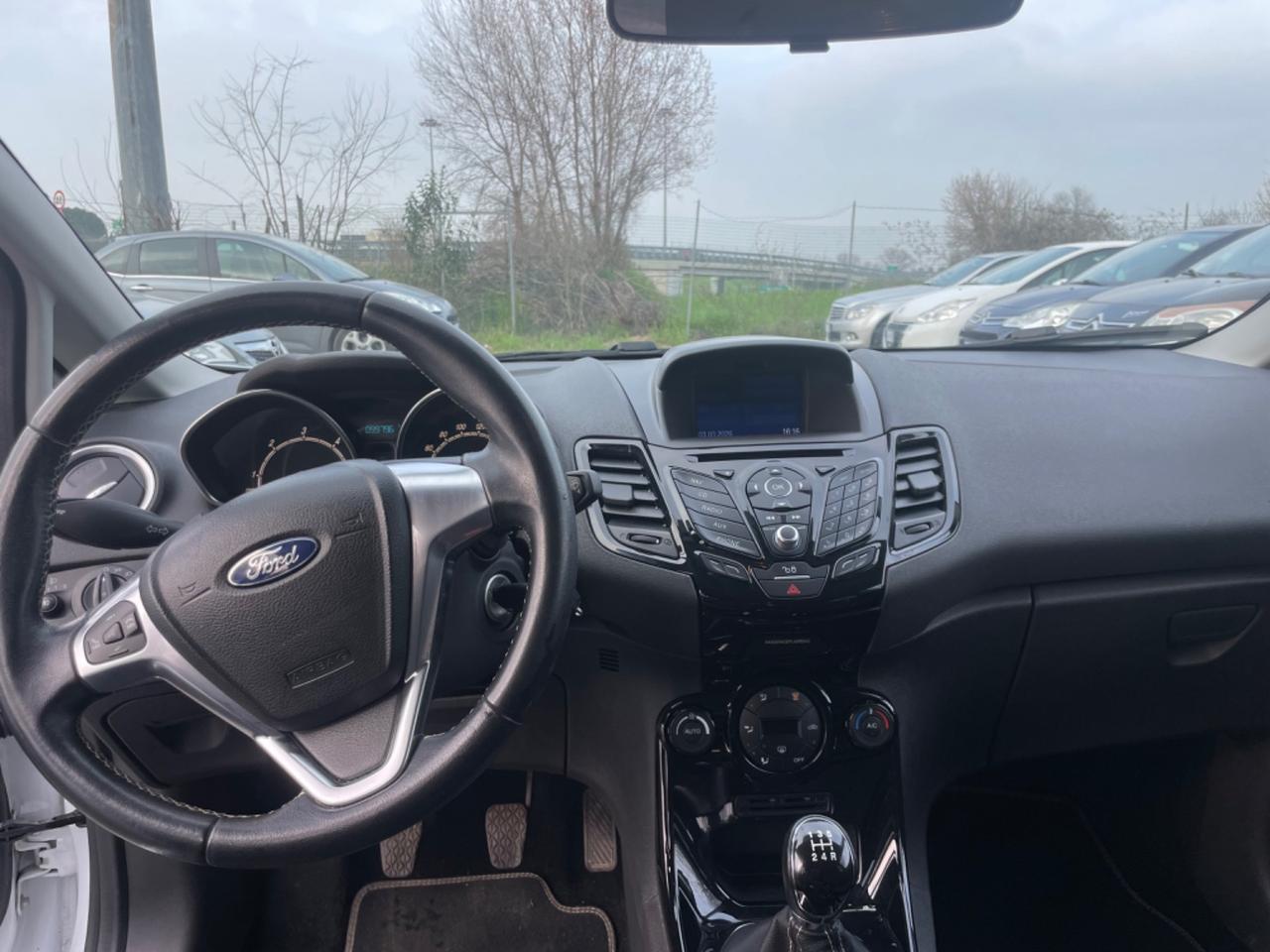 Ford Fiesta 1.5 TDCi 75CV 5 porte Titanium