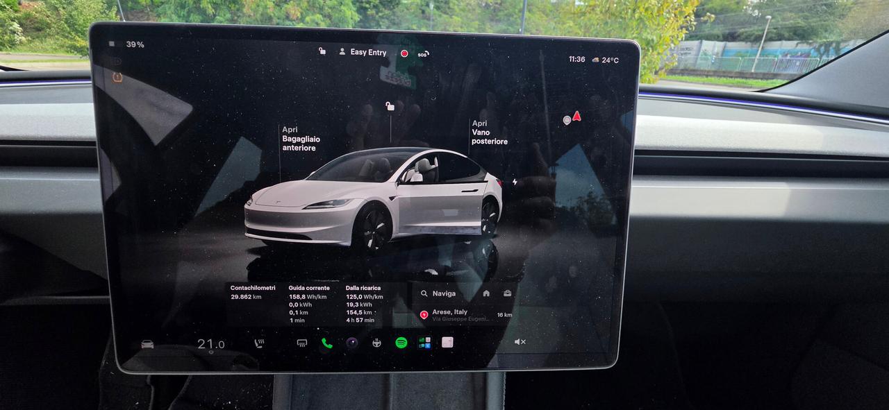 Tesla Model 3 - RWD Premium