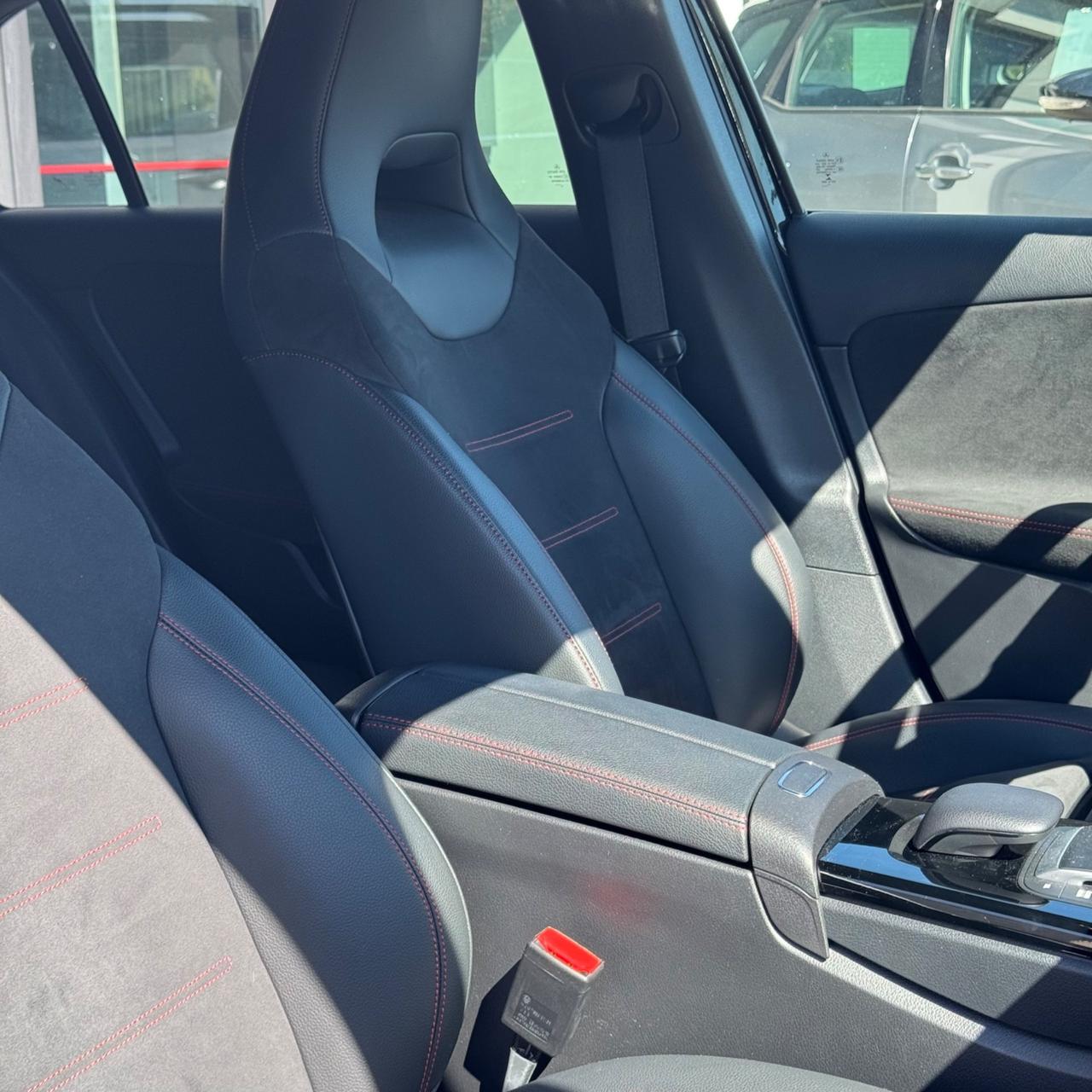 Mercedes-benz A 200 Premium Night edition auto