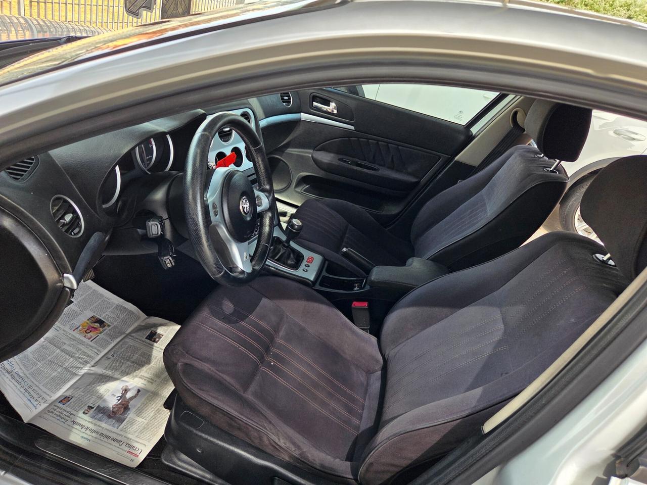 Alfa Romeo 159 1.9 JTDm Sportwagon Distinctive 2008