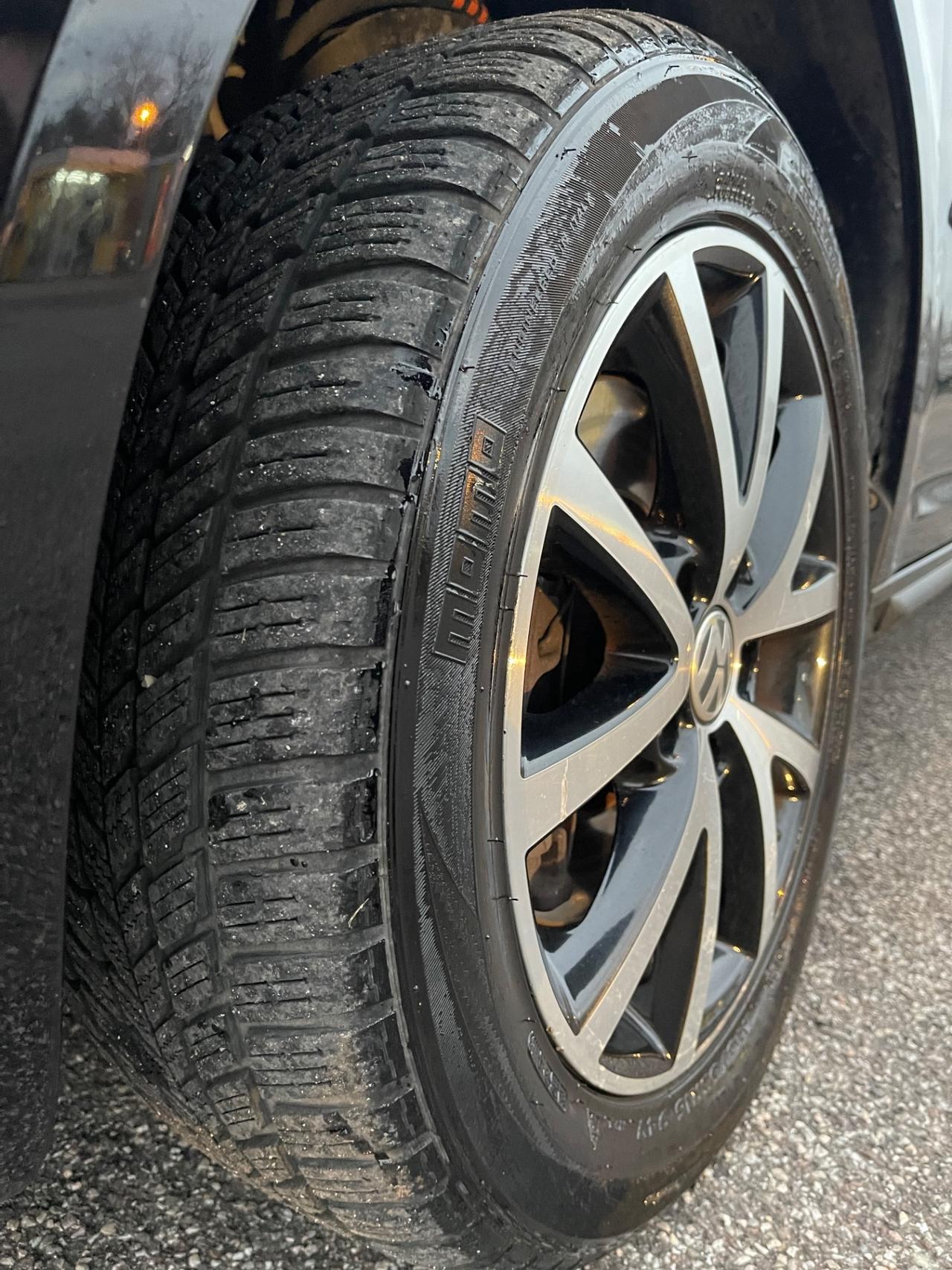 Volkswagen Touran Business 1.4 DSG Highline EcoFuel