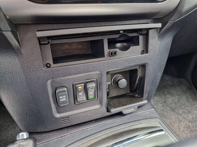 Mitsubishi Pajero Pajero 3.2 DI-D 16V 3p. Instyle AUTOCARRO N1 2 POSTI