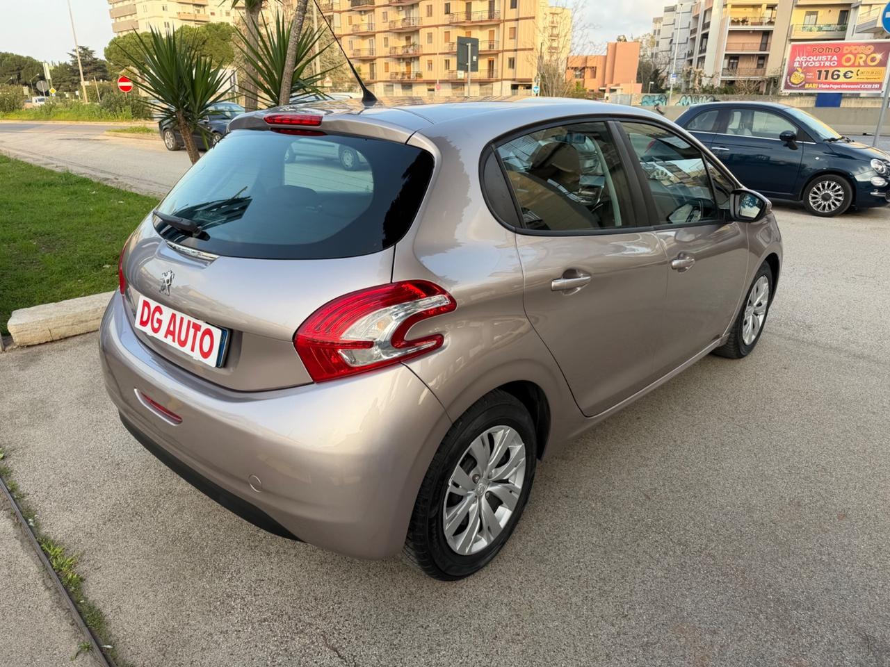 Peugeot 208 1.6 e-HDi 92 cavalli 2012