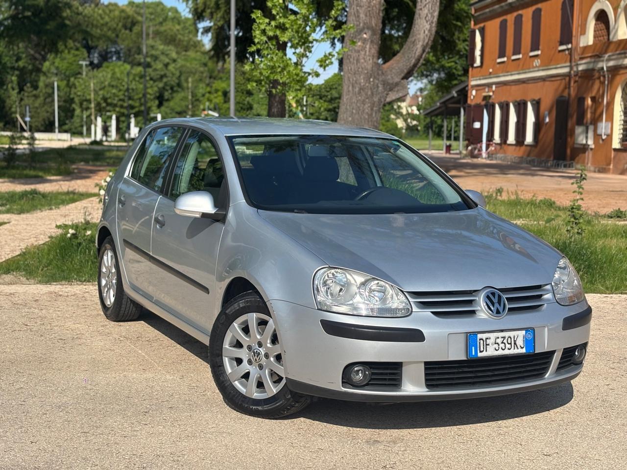 Volkswagen Golf 1.6 16V FSI 5p. Comfortline