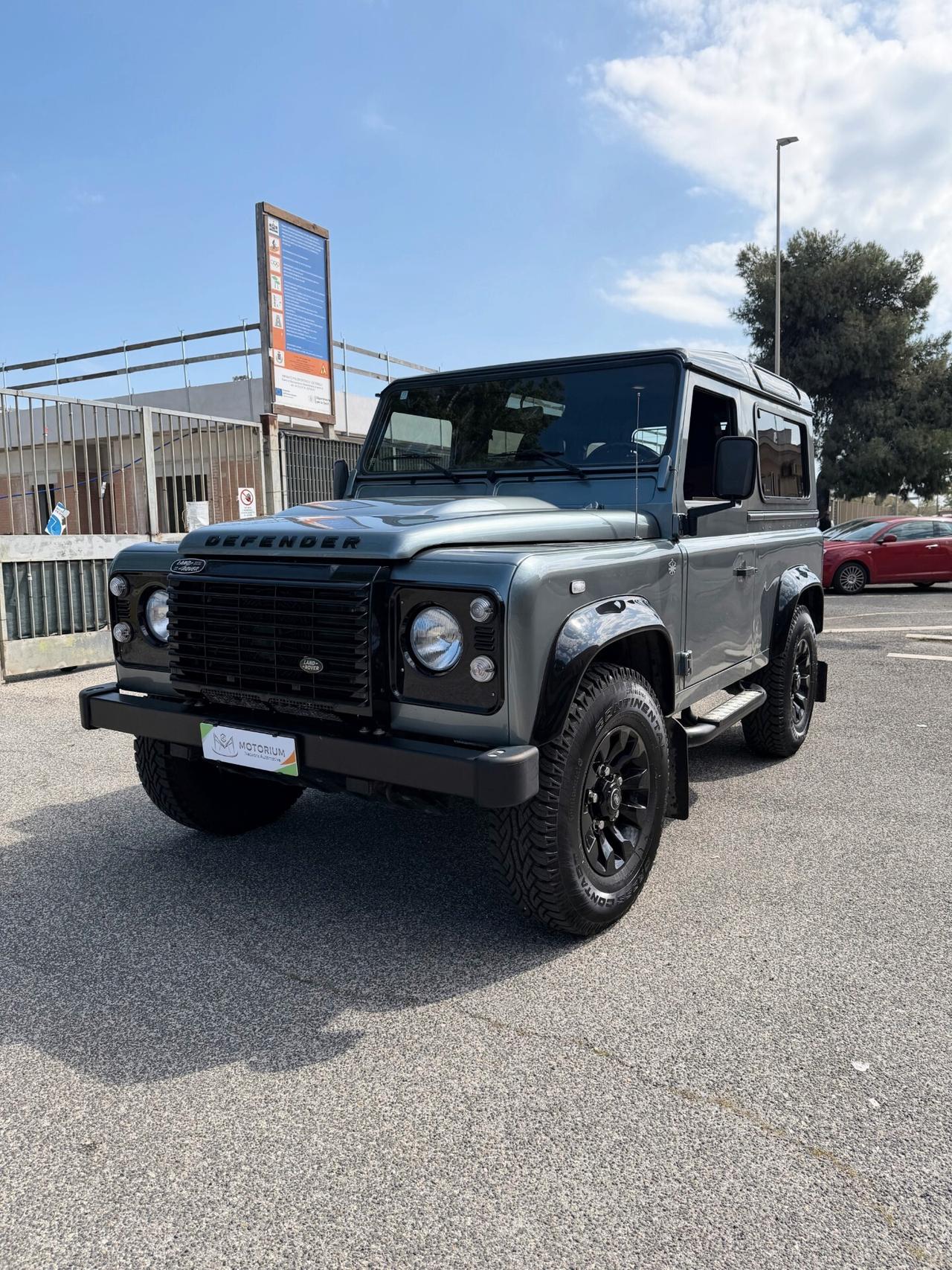 Land Rover Defender 90 2.2 TD4 Station Wagon SE N1