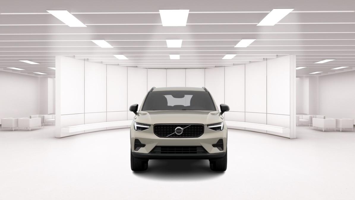 VOLVO Xc40 B3 Mild Hybrid Automatico Plus Dark