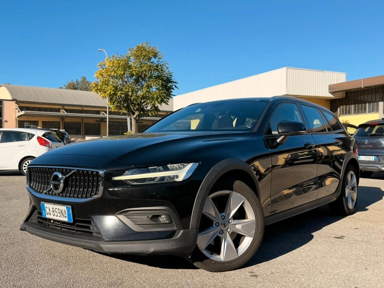 Volvo V60 Cross Country D4 AWD Geartronic Business Pro