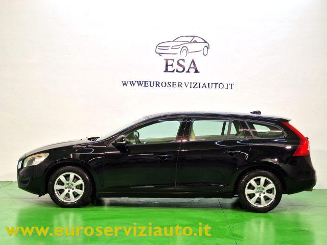 VOLVO V60 T3 Powershift Kinetic