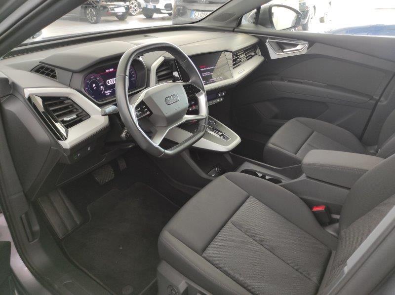 AUDI Q4 e-tron - Q4 40 e-tron Business Advanced