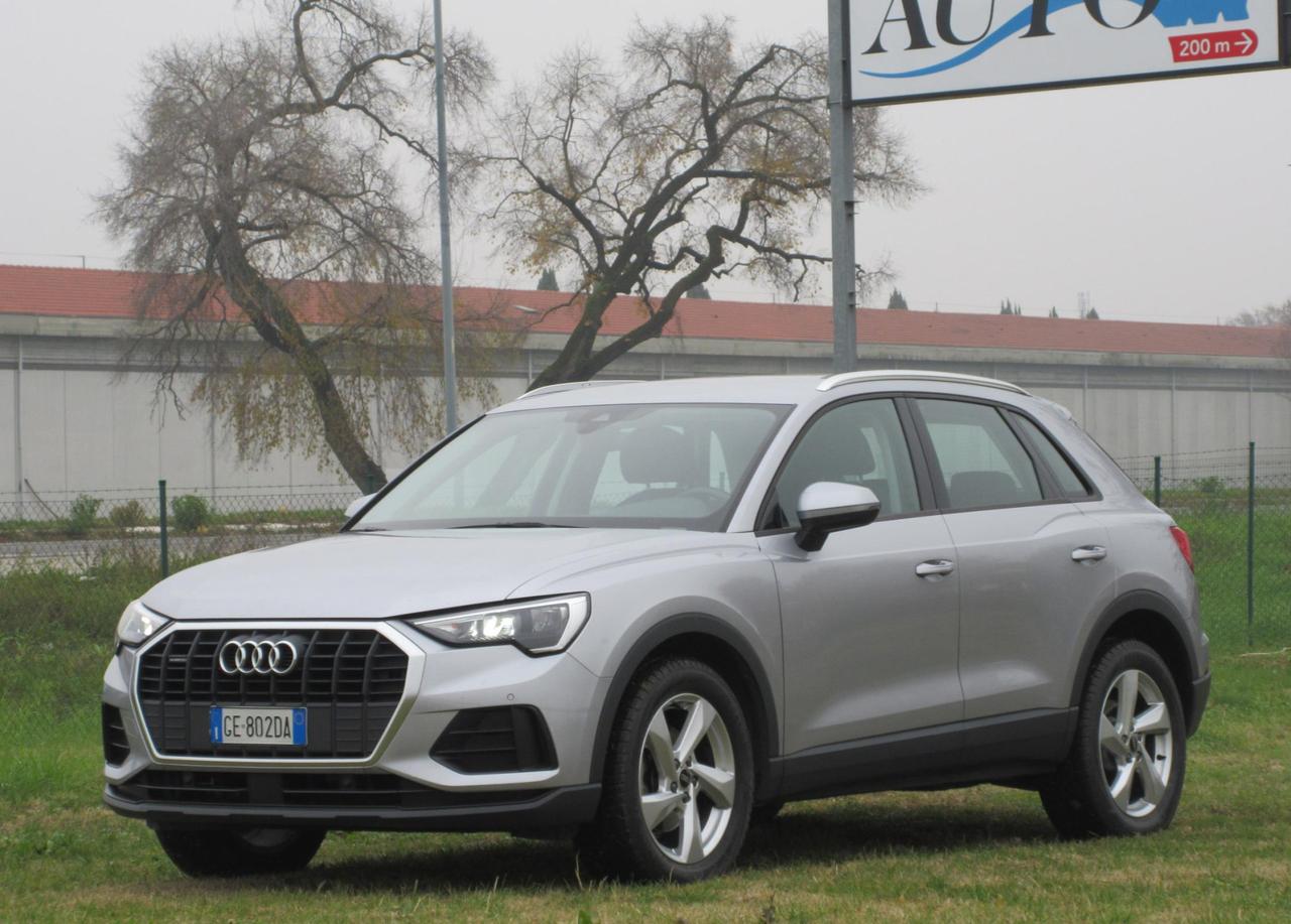 Audi Q3 35 2.0 tdi Business quattro s-tronic