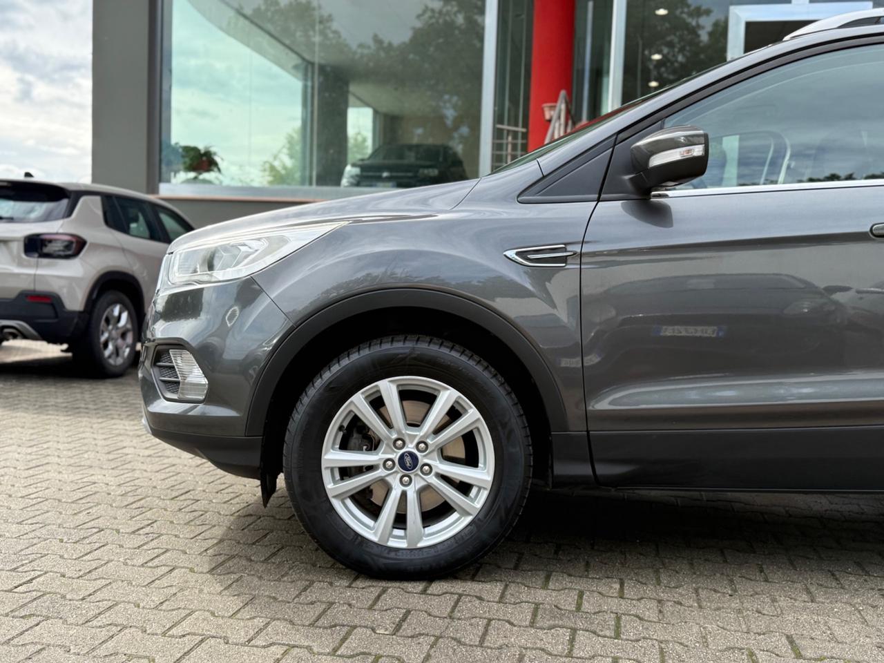 Ford Kuga 2.0 TDCI 120 CV S&S 2WD Powershift Titanium