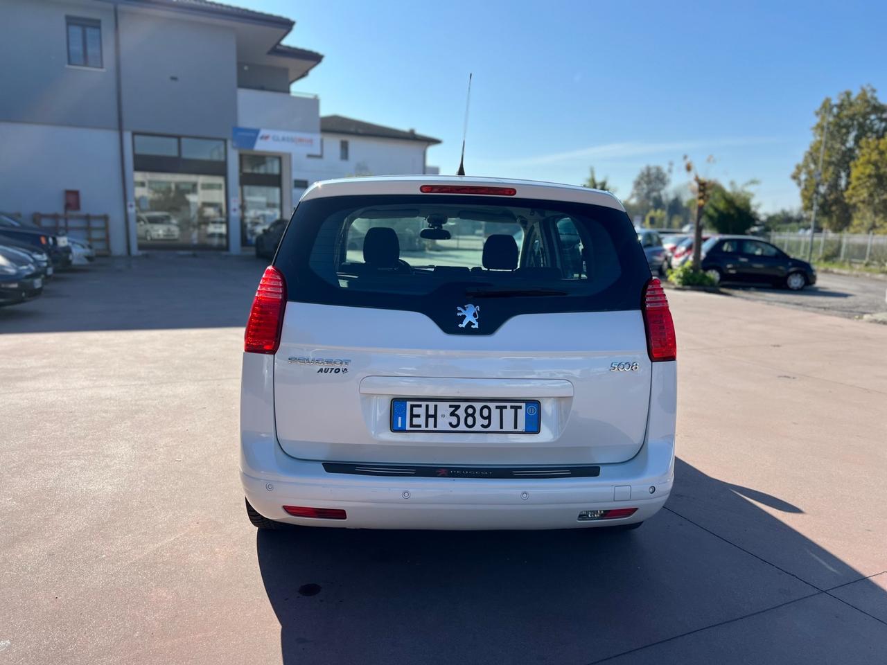 Peugeot 5008 1.6 e-HDi 112CV Stop&Start cambio robotizzato Family