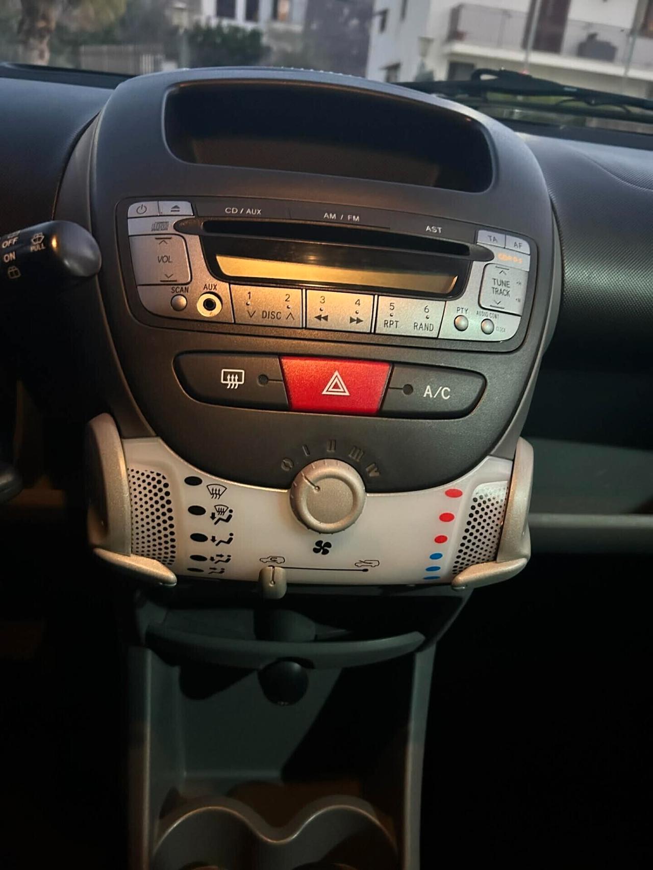 CITROEN C1 1.0 BENZINA 68CV 2012 FULL EURO 5 UNICO PROPRIETARIO