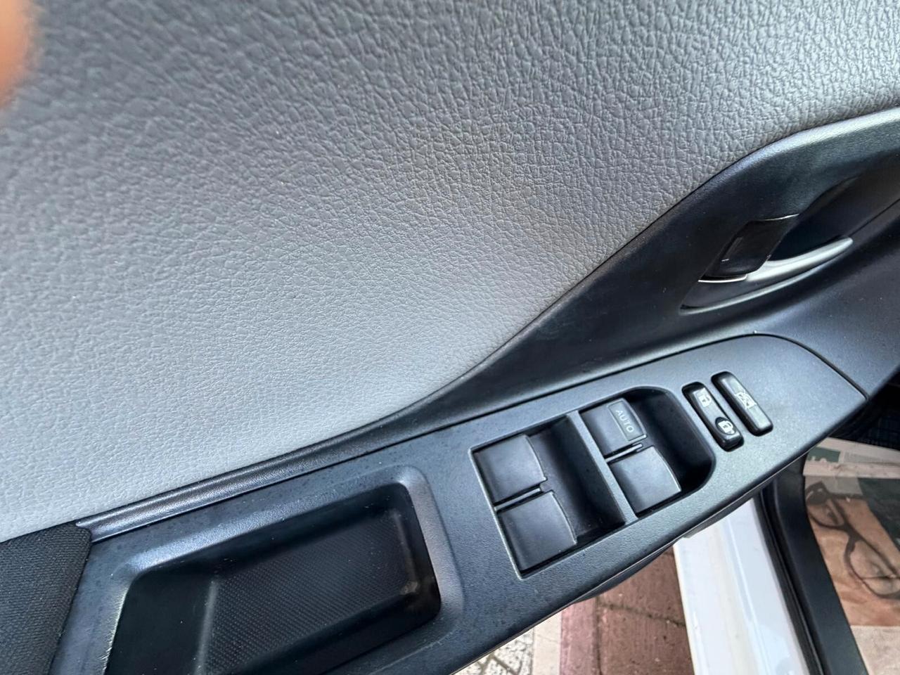 Toyota Yaris 1.0 5 porte Active