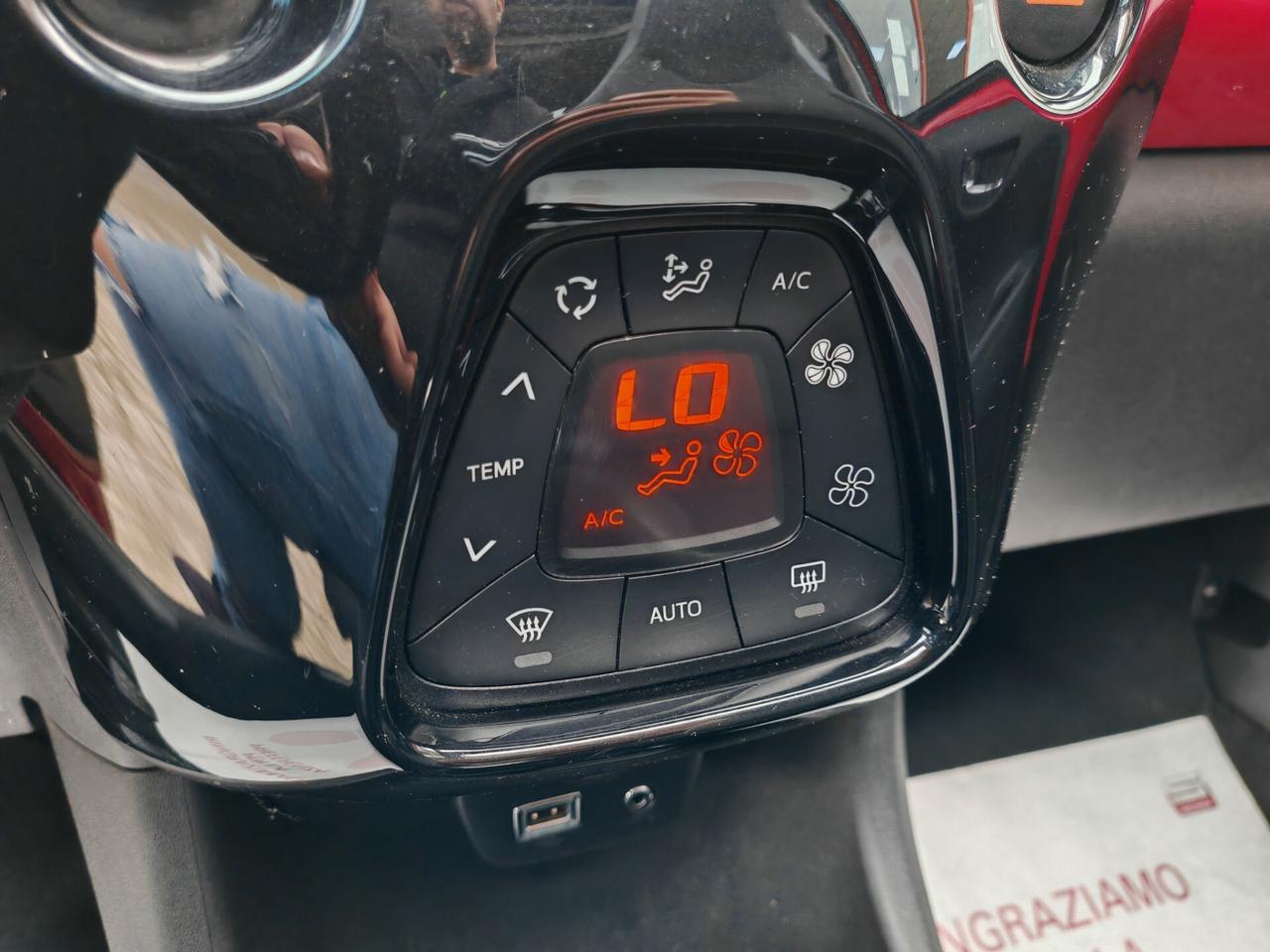 Toyota Aygo 1.0 benzina 04/2015 CV69 Cabrii