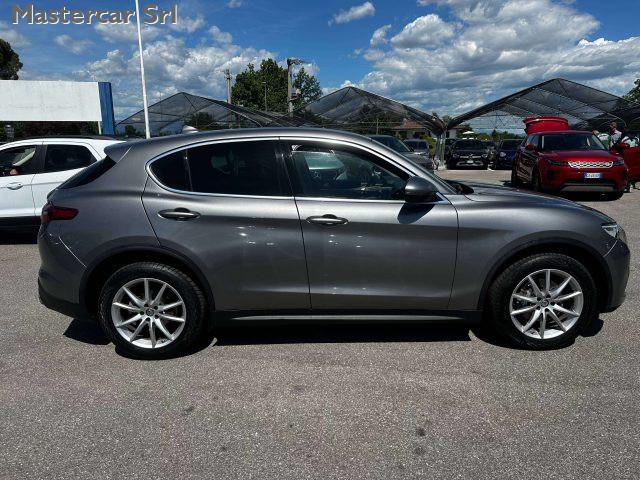 ALFA ROMEO Stelvio Stelvio 2017 2.2 t Executive Q4 210cv auto FM599ZJ