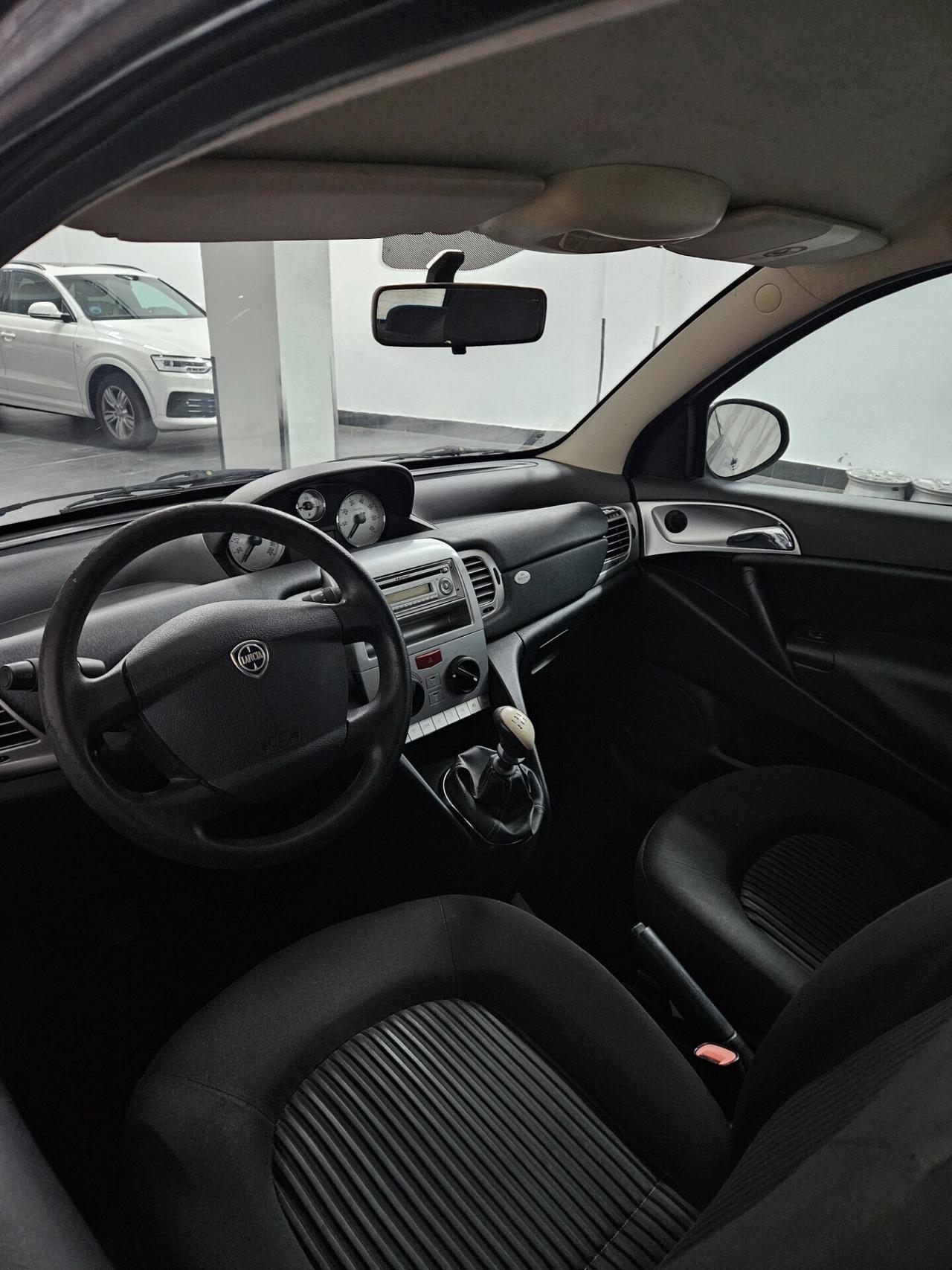 Lancia Ypsilon 1.2 Argento