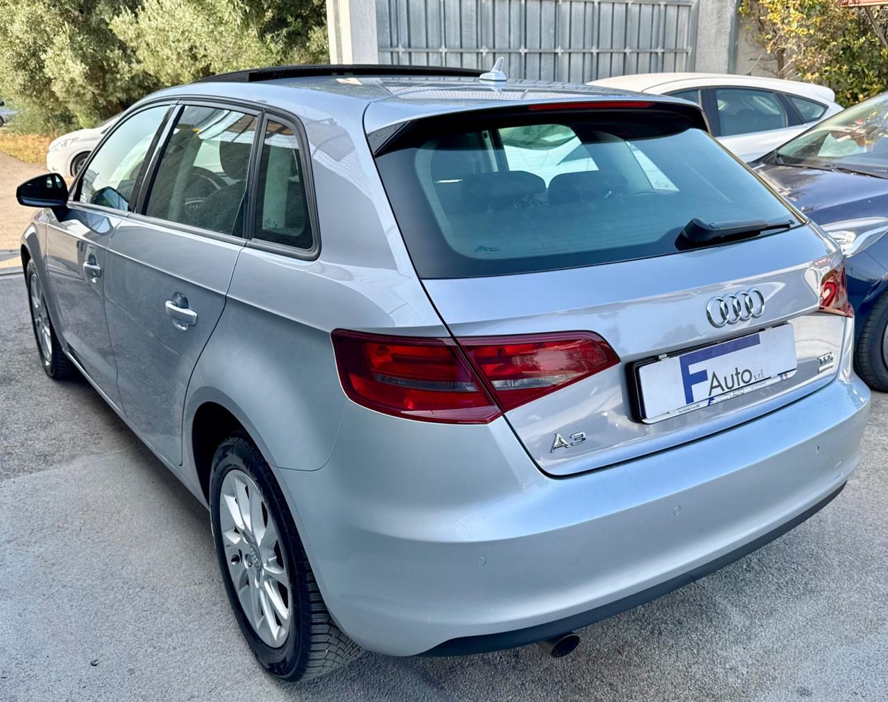 Audi A3 1.6 TDI,TETTO APRIBILE ,Climatronic bizona,Navi,ecc.