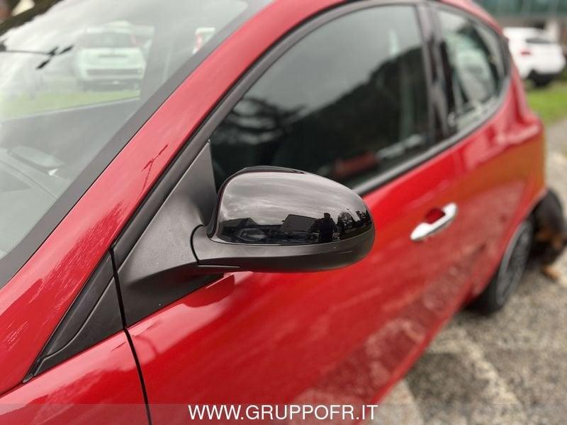 Lancia Ypsilon 1.0 FireFly 5 porte S&S Hybrid Ecochic Gold