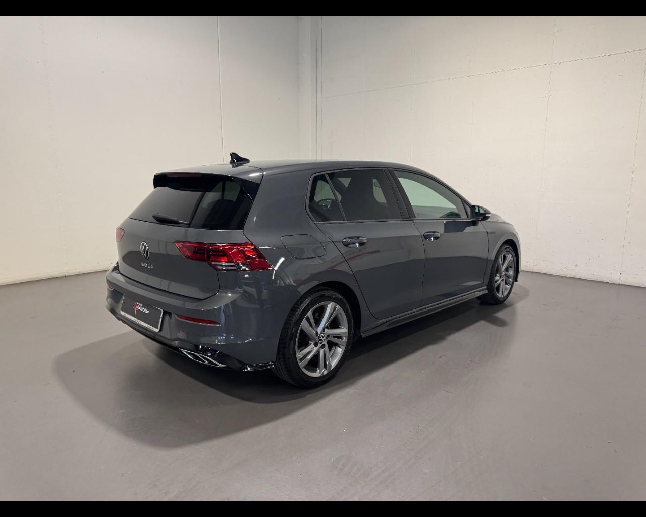 VOLKSWAGEN GOLF TSI EVO R-LINE