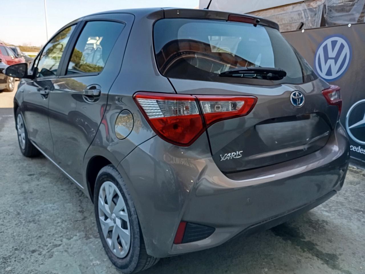 Toyota Yaris 5P 1.5 Hybrid Business Aut.