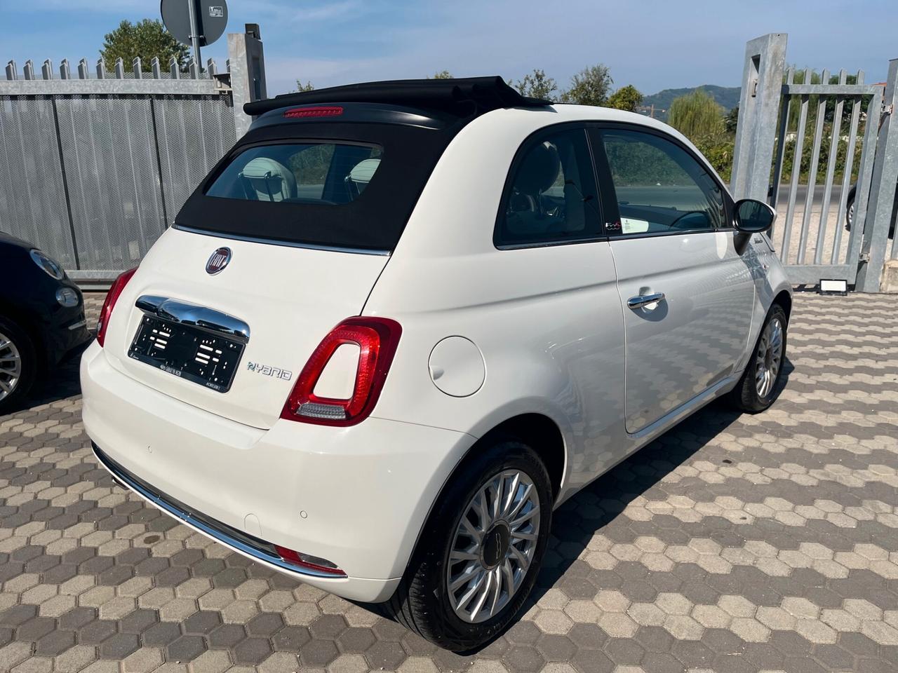 Fiat 500 C 1.0 Hybrid Dolcevita