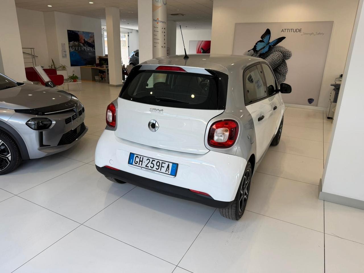 Smart ForFour 70 1.0 twinamic Youngster
