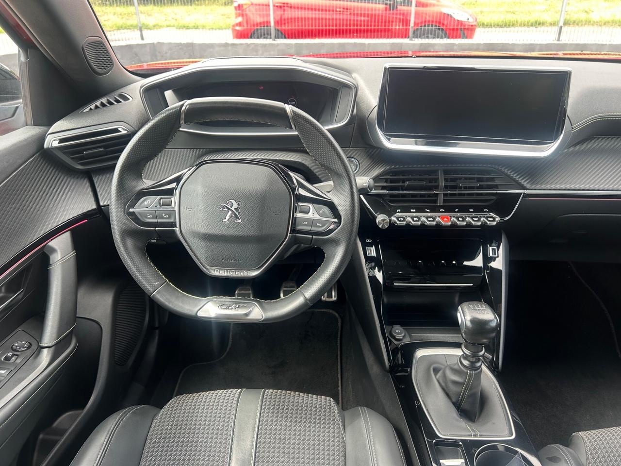 Peugeot 2008 PureTech 130 S&S EAT8 GT