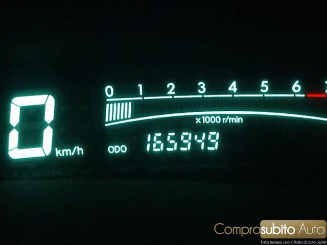 TOYOTA Yaris 1.3 3 porte