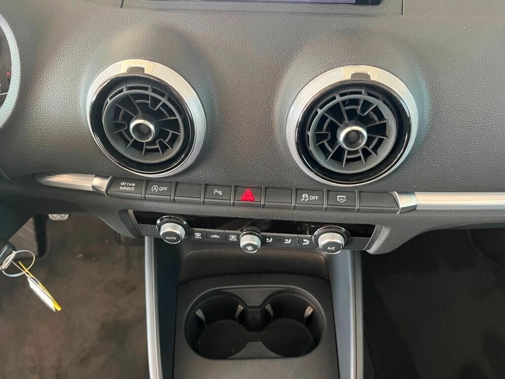 Audi A3 Cabrio 1.6 TDI 116 CV Sport