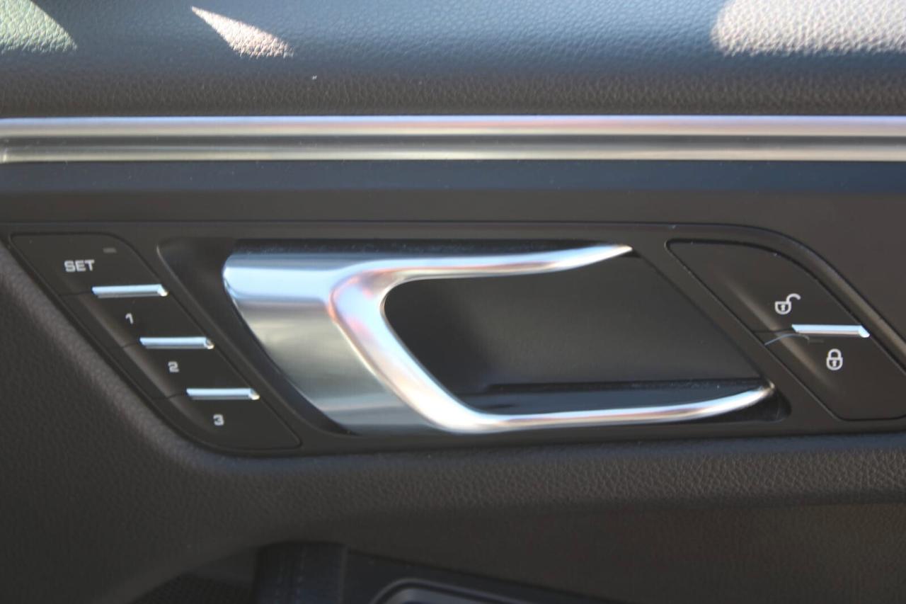 Porsche Macan 2.0 Tua A SOLI 561€ al mese Anticipo Zero