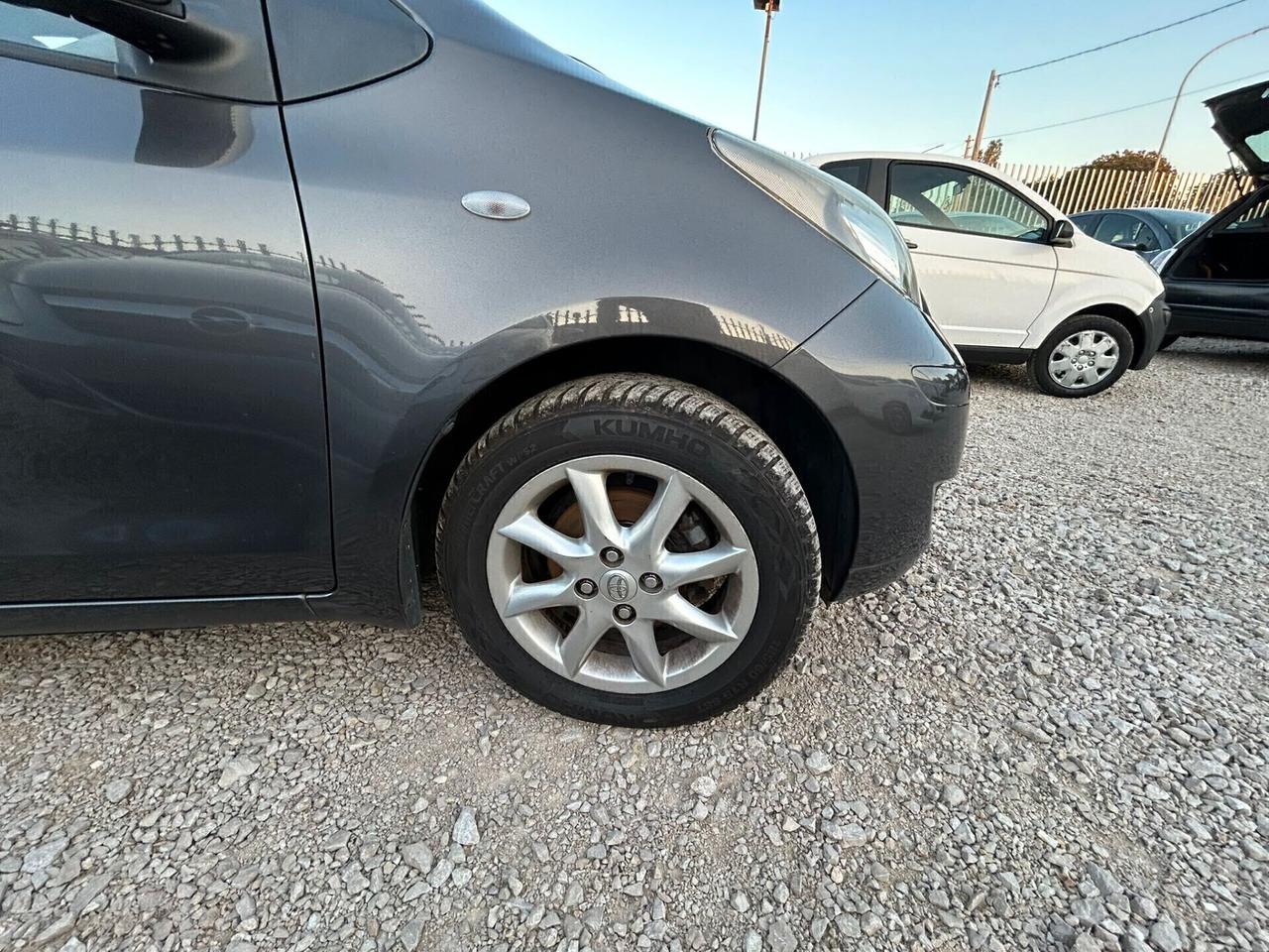 Toyota Yaris 1.0 5 porte Sol