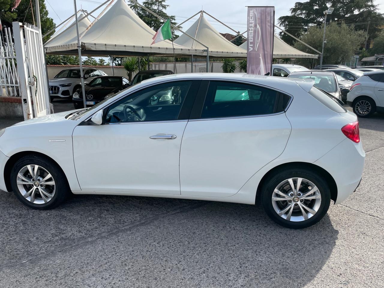 Alfa Romeo Giulietta 1.6 JTDm-2 105 CV Distinctive