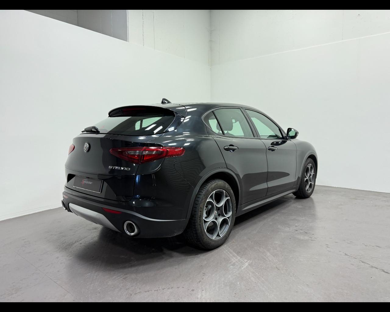 ALFA ROMEO STELVIO 2.2 T RWD AUTO SUPER