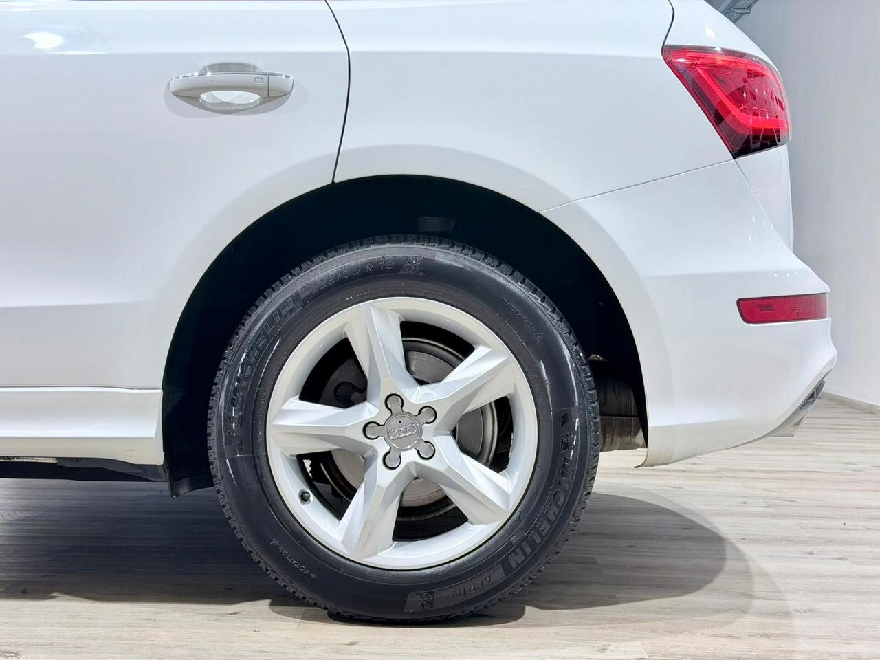 AUDI Q5 2.0TDI 190CV QUATTRO S-TRONIC S-LINE GANCIO